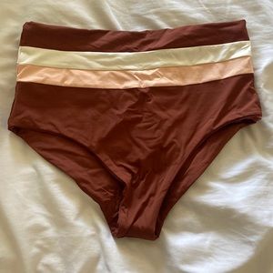 LSpace NWT Portia bottoms